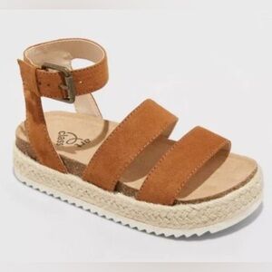 Art Class Kids Girls' Agatha Buckle Footbed Sandals Size 1